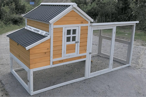 Rugged Ranch Laredo Wood Coop