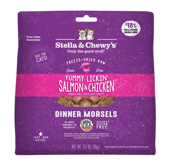 Stella & Chewy's Yummy Lickin' Salmon & Chicken Freeze-Dried Morsels Cat Food (8-oz)